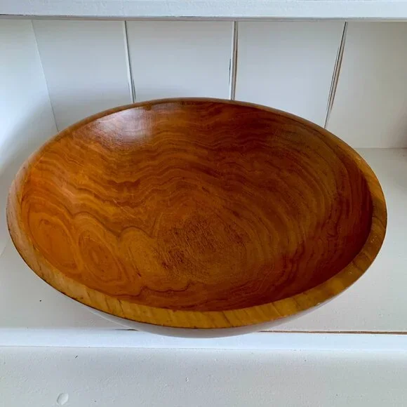 Vintage Wooden Salad/Fruit/Bread Bowl with Beautiful Unique Wood Grain Pattern - Picture 3 of 7